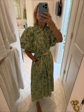 Floral Puff-Sleeve Midi Dress in Yellow-Green